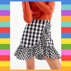 🎉HPx3🎉 J Crew gingham skirt.